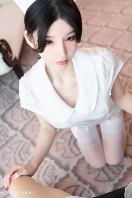 久久国产美女精品久久海报