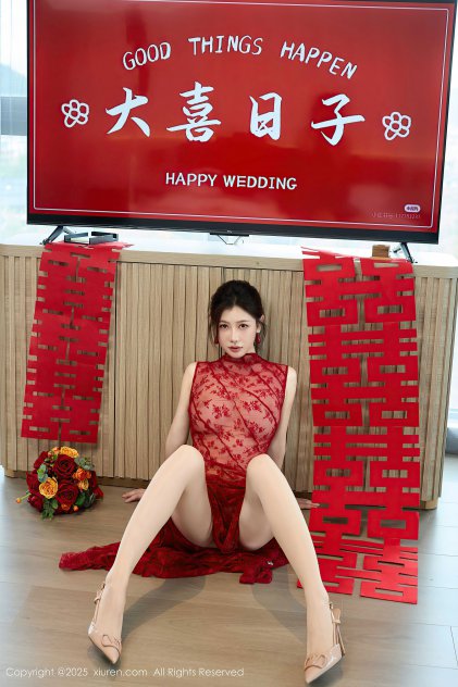 抽插丰满白嫩臀缝海报